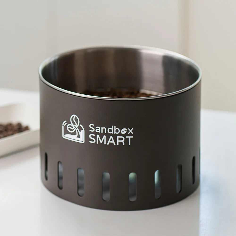Sandbox Smart C1 Coffee Cooler in use – efficient cooling system for roasted coffee beans